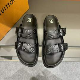 Picture of Louis Vuitton Slippers _SKULVsz38-45mnh0591709